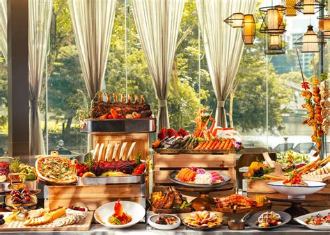 Grand Copthorne Waterfront Buffet 1 for 1 UOB: Feast at the Quay Till 2025