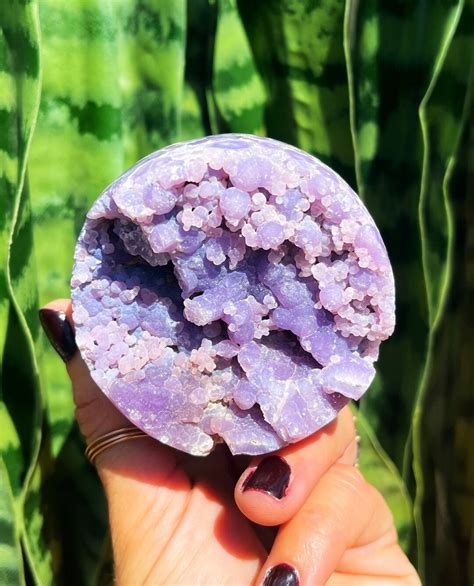 Grape Agate: A Gemstone for Tranquility and Spiritual Growth