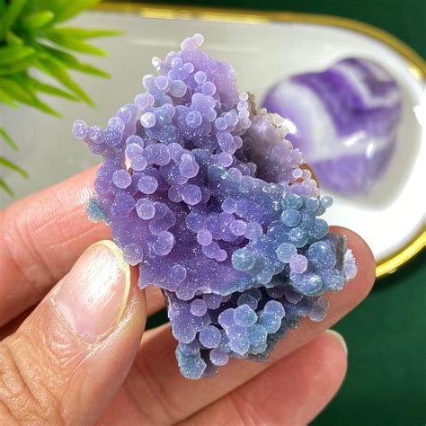 Grape Agate Cluster: A Natural Wonder with Unparalleled Benefits