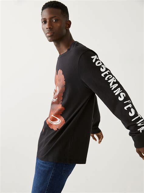 Graphic Long Sleeve T-Shirts: Amplify Your Style with Expressive Art