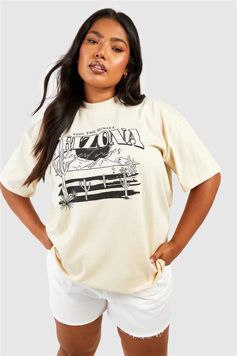 Graphic Plus Size T-Shirts: Style, Comfort, and Expression for Women Everywhere