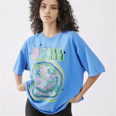 Graphic T-Shirts for Women from Urban Outfitters: A Journey Through Expression and Style