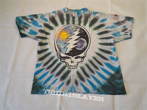 Grateful Dead T-Shirts: A Timeless Expression of Counterculture Spirit