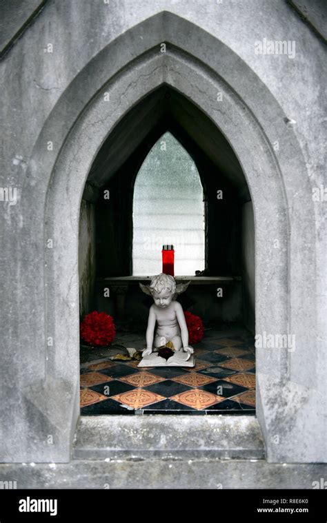 Grave of the Penitents Cherub: