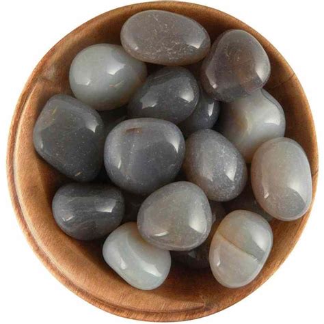 Gray Agate: The Unassuming Gemstone with Unbelievable Properties