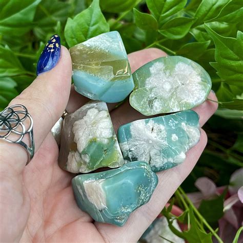 Green Flower Agate: A Stone of Abundance, Tranquility, and Expansion