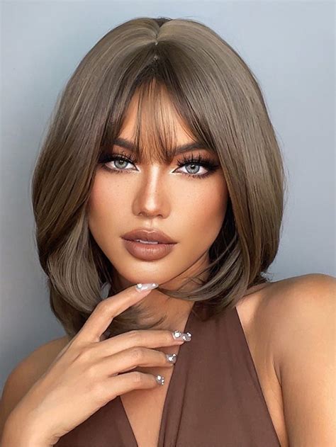 Grey Hair Wigs: 2025's Hottest Trend