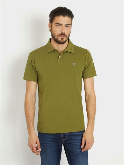 Guess Polo T-Shirts: A Style Statement for the Discerning