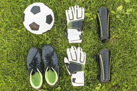 Guia Completo sobre Acessórios de Futebol: Equipamentos Essenciais para Jogadores e Torcedores