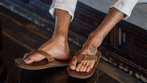 Guys and Flip Flops: The Perfect Summer Pair