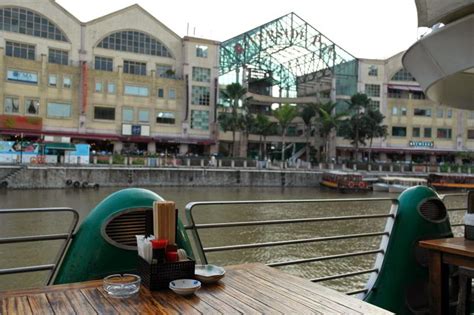 Hai Di Lao Clarke Quay: A Culinary Haven for Discerning Diners