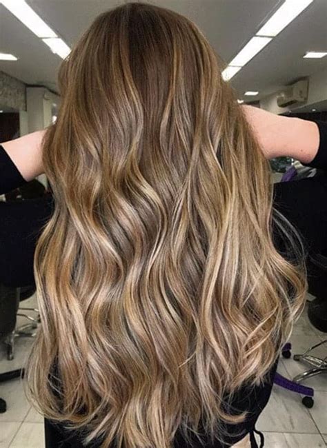 Hair Highlights for Dirty Blonde: Illuminate Your Locks with Subtle Elegance