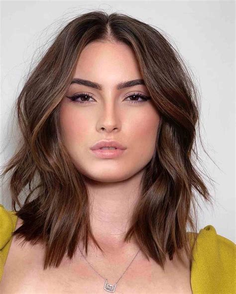 Hair for Square Face: 13 Jaw-Dropping Styles to Slim and Soften