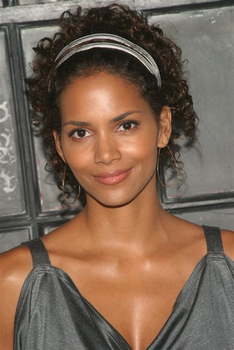 Halle Berry Beautiful and Comfortable Ultra-long Body-curl Style Lace Human Hair Wig 26 Inches