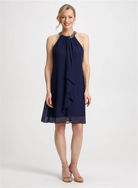 Halter Neck Cocktail Dress: A Timeless and Versatile Wardrobe Staple