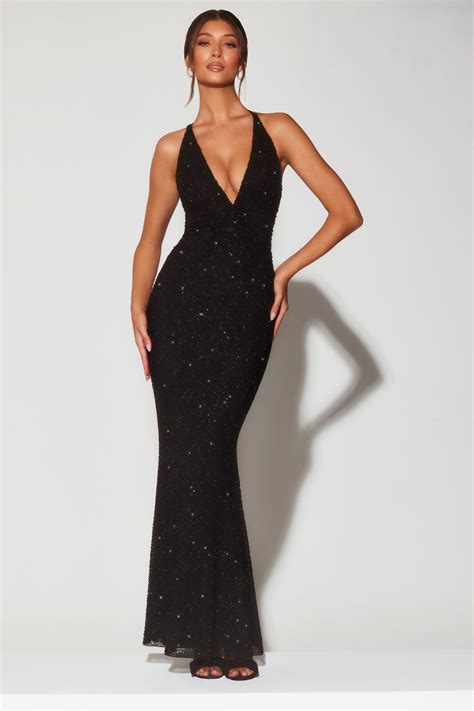 Halter Neck Formal Dresses: A Timeless Classic with Endless Possibilities