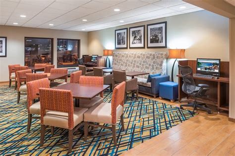 Hampton Inn Columbia, MO: A Home Away From Home for Travelers