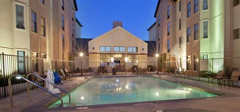 Hampton Inn El Paso Gateway: Your Oasis in the Desert