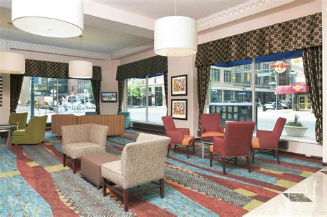 Hampton Inn Indianapolis Downtown: Your Perfect Getaway in the Heart of the City