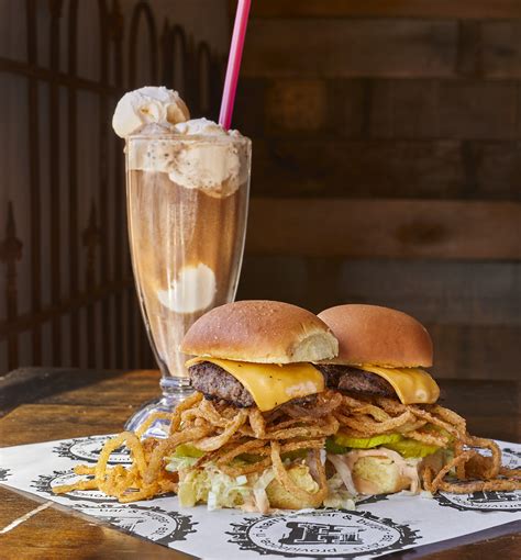 Harry's Bar and Burger