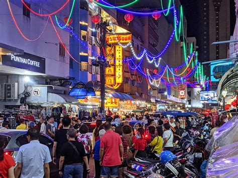 Hat Yai Night Market: A Culinary Adventure for the Senses