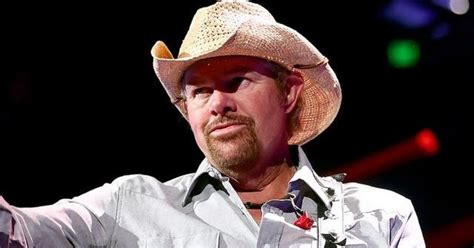 Have a successful career in country music