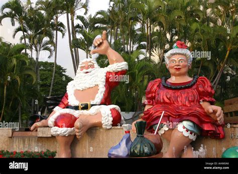 Hawaiian Santa Experiences: