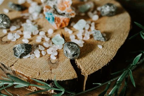 Healing Serendipity: Crystals for Well-being