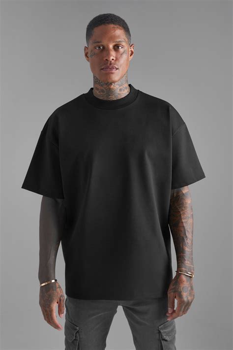 Heavyweight Black T-Shirts: An Essential Wardrobe Staple