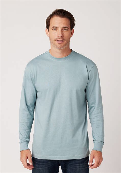 Heavyweight Long Sleeve T-Shirts: The Unsung Wardrobe Heroes