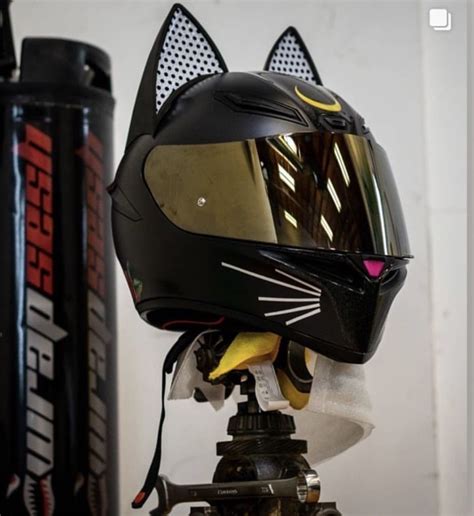 Helmet Cat Ears: The Purrfect Accessory for Motorcycle Enthusiasts