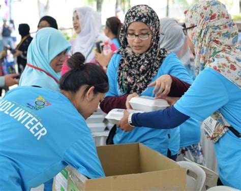 Helping Hands Singapore: 3 Ways to Find Volunteering Opportunities