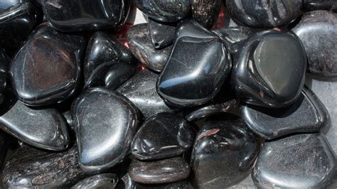 Hematite Quartz: Unveiling the Wonders of Nature's Magnetic Jewel