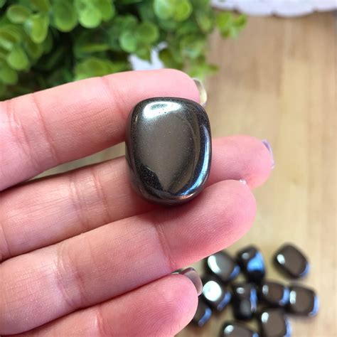 Hematite in Jewelry: Enhancing Style, Health, and Meaning