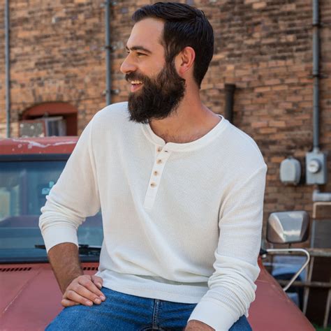 Henleys for Men: The Ultimate Comfort and Style Guide