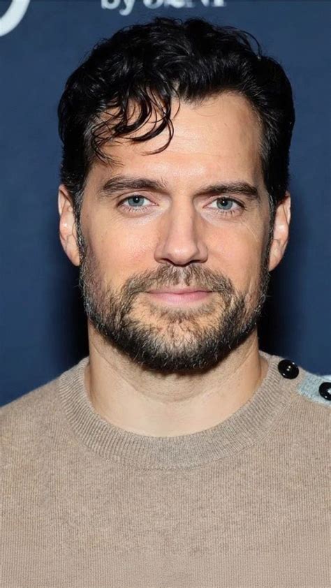 Henry Cavill with Beard: A Detailed Analysis