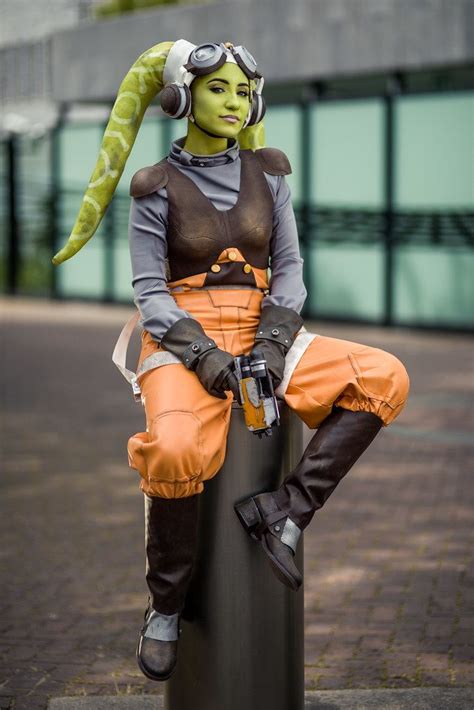 Hera Cosplay: A Divine Transformation