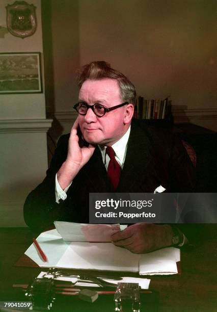 Herbert Morrison Portrait of a Politician Kindle Editon