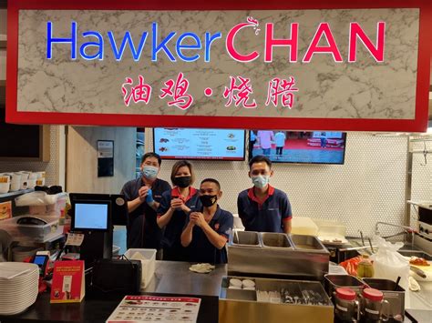 Here are some additional tips for visiting Hawker Chan: