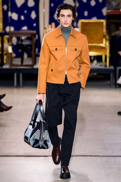 Hermes Shirt Men: A Timeless Symbol of Luxury and Elegance