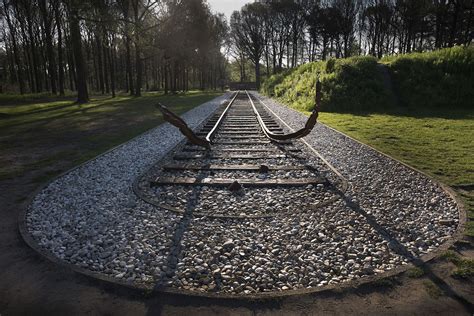 Het Verhaal Achter Kamp Westerbork: Een Holocaust Memorial En Museum