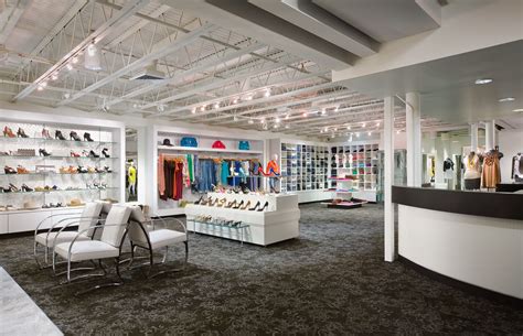 High-end fashion boutiques: