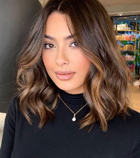 Highlight Colors for Short Brown Hair: 2023 Guide