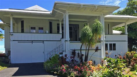 Hilo Bay Oceanfront Bed and Breakfast: A Luxurious Escape