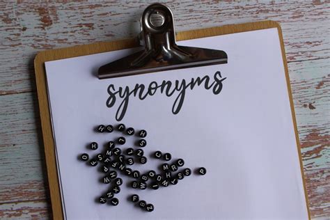 Hinged Synonyms: Amplify Your Writing, Engage Your Audience