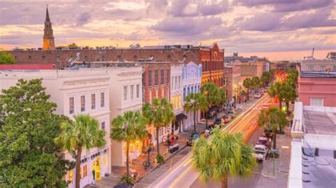 Historic District: A Shopping Paradise