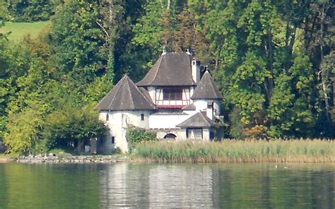 Historical and Cultural Significance of Junín's Tower: Tower of History