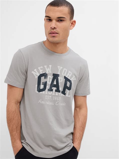 History and Evolution of Gap Graphic T-Shirts