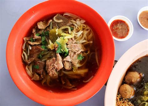 Hock Lam Street Beef Kway Teow: A Culinary Trek Through the HEART of Singapore's Food Paradise