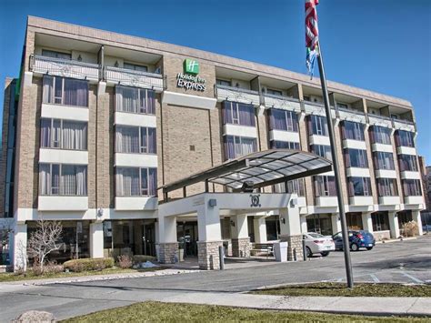 Holiday Inn Express Birmingham MI: Unveiling Your Home Away From Home